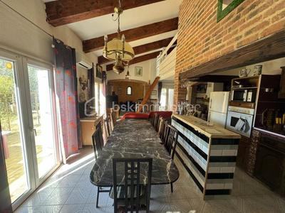 Villa - 170 m² - 8 pièces