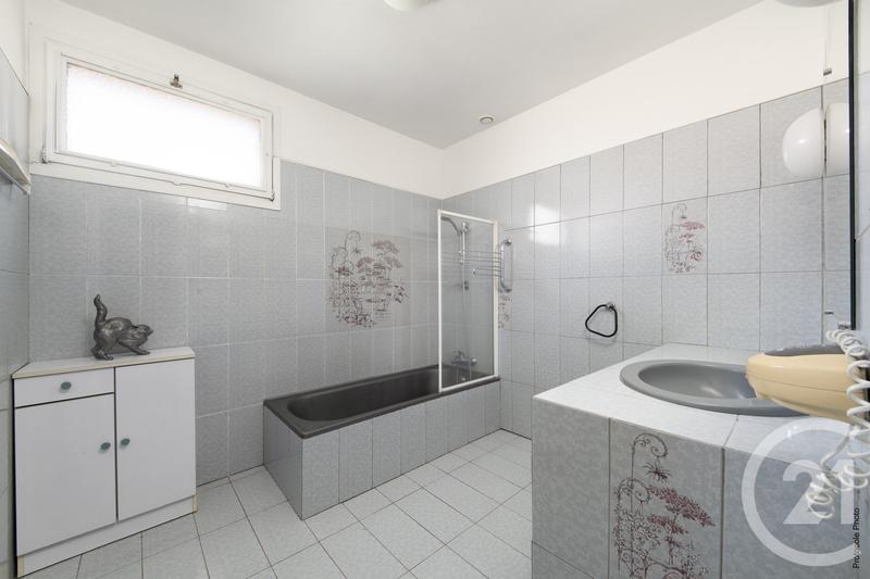 Maison - 192 m² - 7 pièces