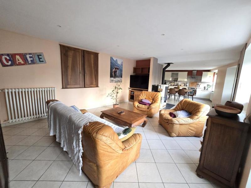 Maison en pierre - 104 m² - 5 pièces