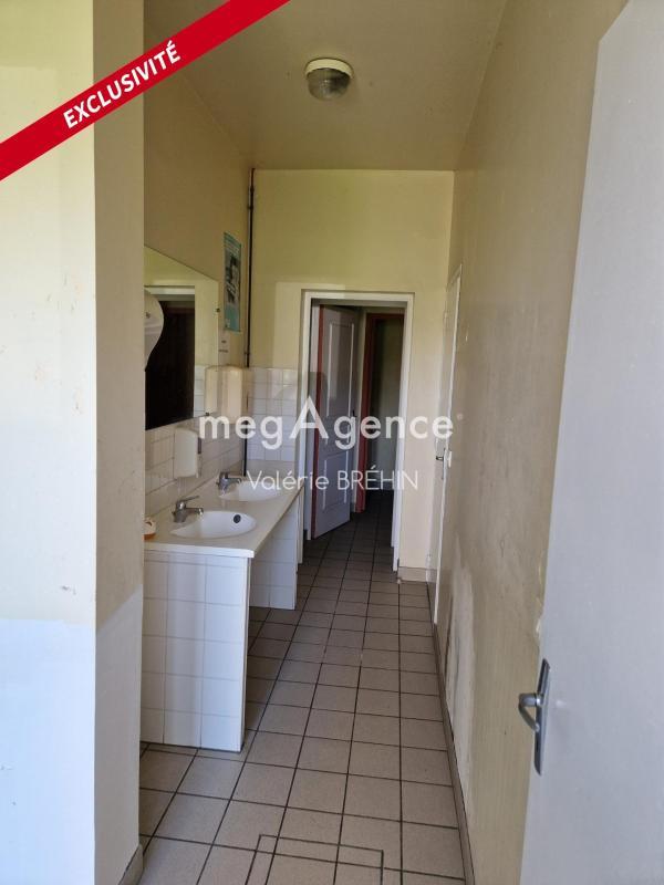 Local commercial - 342 m² - 1 pièce
