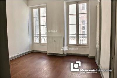 Appartement - 80 m² - 3 pièces