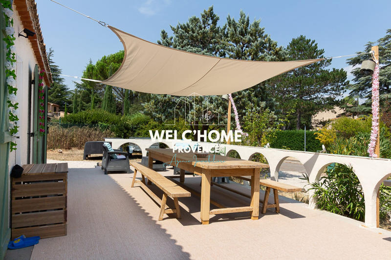 Villa - 240 m² - 8 pièces