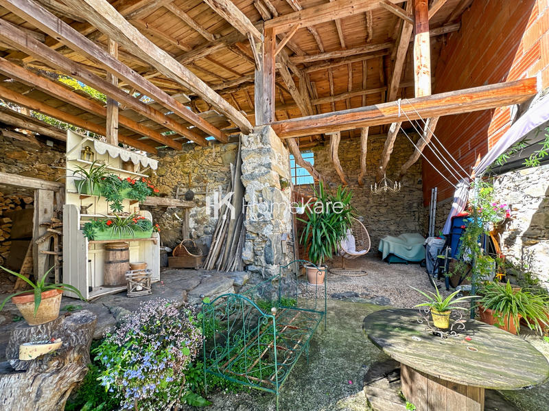 Maison - 300 m² - 9 pièces