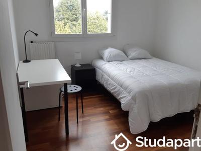Chambre - 11 m² - 1 pièce