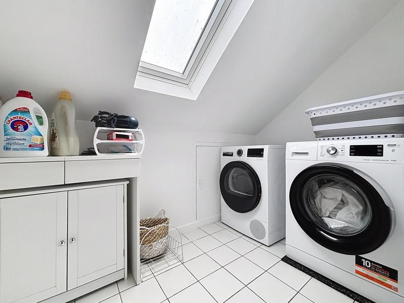 Maison - 153 m² - 8 pièces