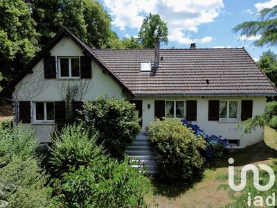 Maison - 200 m² - 8 pièces