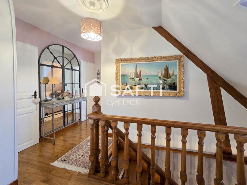 Maison - 166 m² - 6 pièces