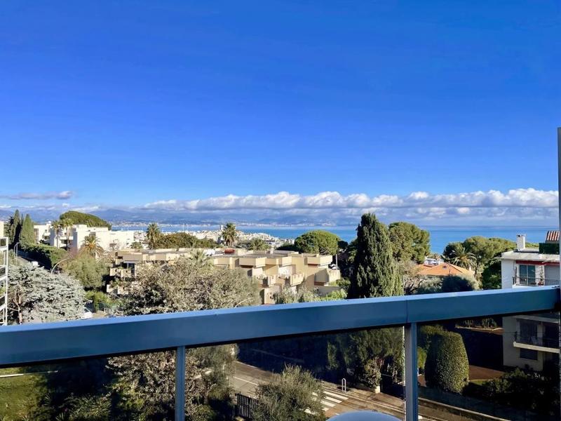 Studio - 25 m² - 1 pièce