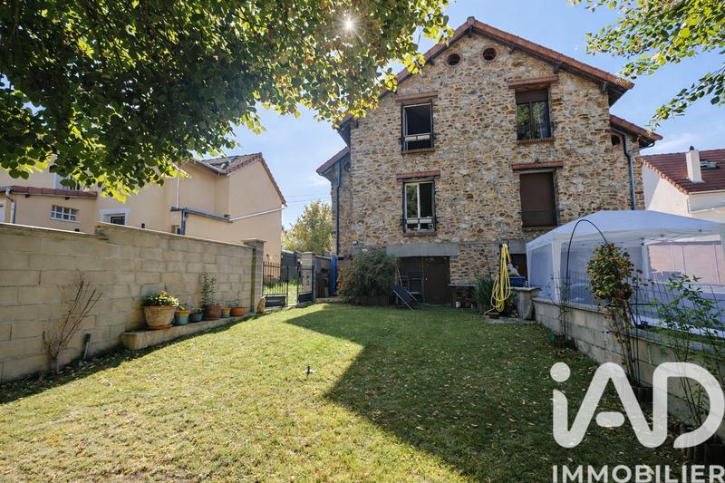 Maison - 96 m² - 4 pièces