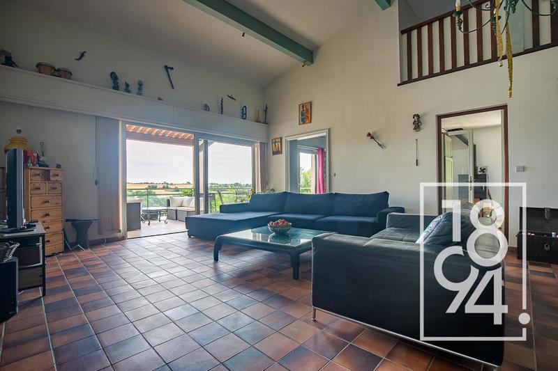 Maison - 397 m² - 7 pièces