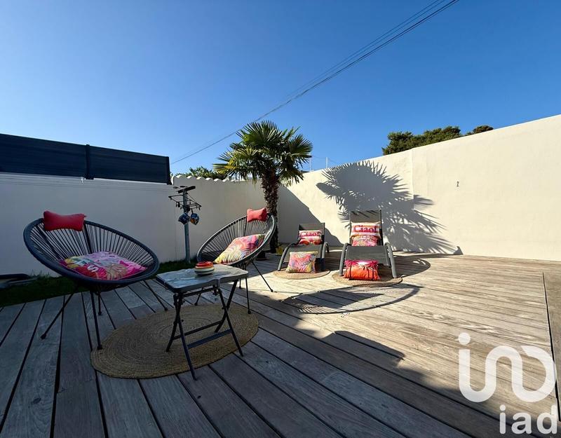 Maison - 240 m² - 9 pièces