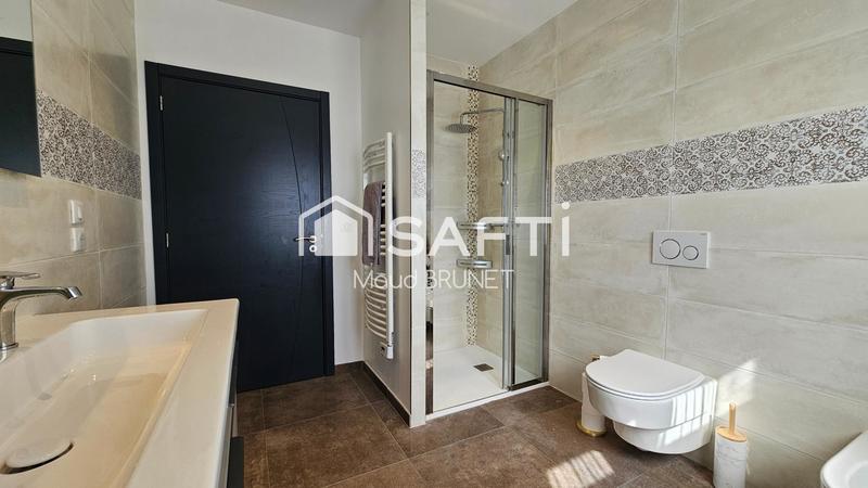 Maison - 360 m² - 9 pièces