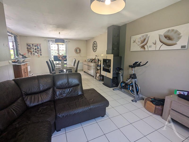 Maison - 95 m² - 6 pièces