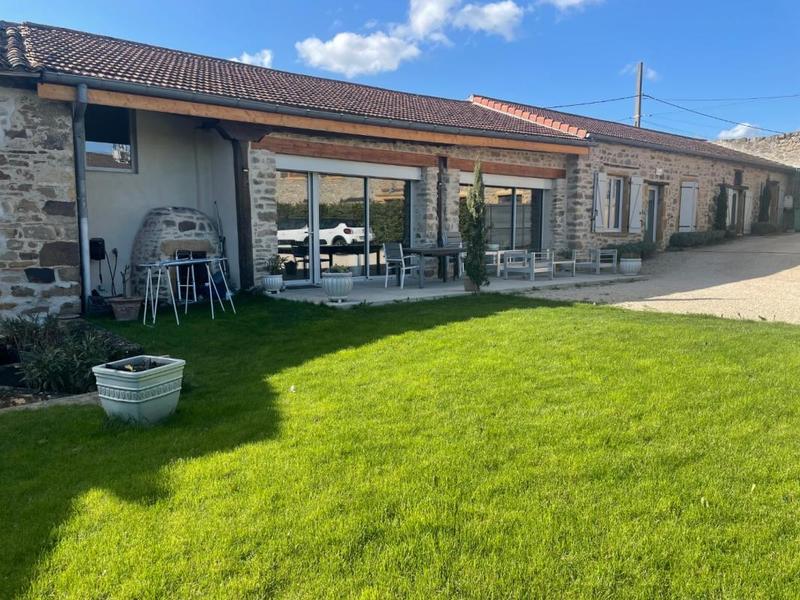 Propriété - 145 m² - 5 pièces