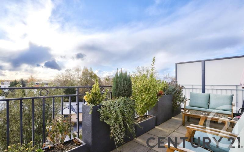 Appartement - 94 m² - 5 pièces