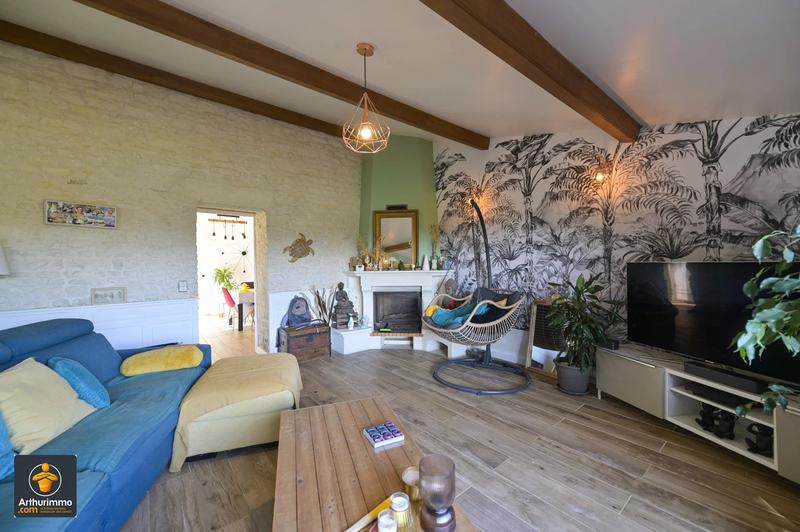 Maison - 230 m² - 9 pièces