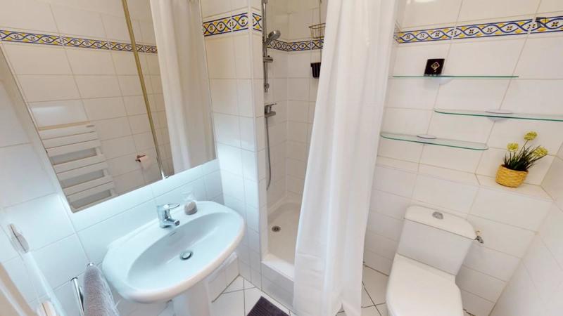 Chambre - 11 m² - 4 pièces