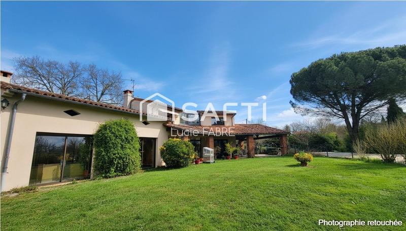 Maison - 204 m² - 5 pièces