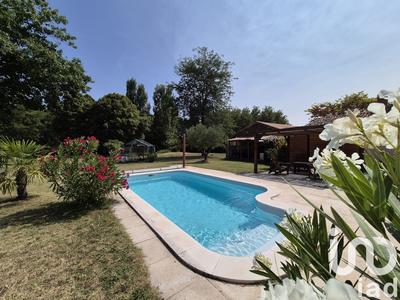 Maison - 185 m² - 5 pièces