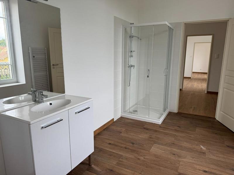 Maison - 216 m² - 7 pièces