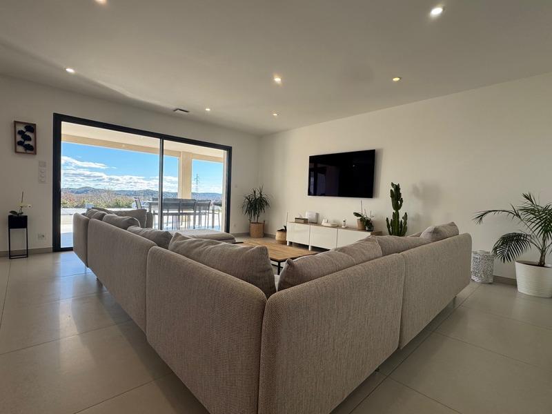 Maison - 185 m² - 7 pièces