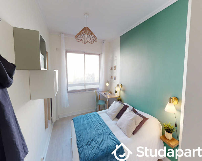 Chambre - 80 m² - 1 pièce