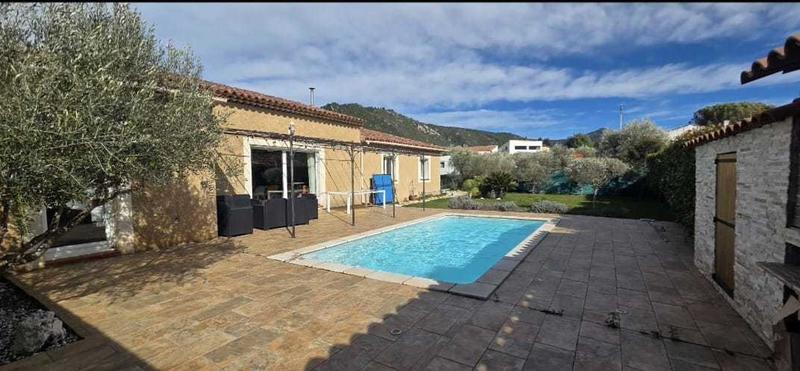 Villa - 128 m² - 4 pièces