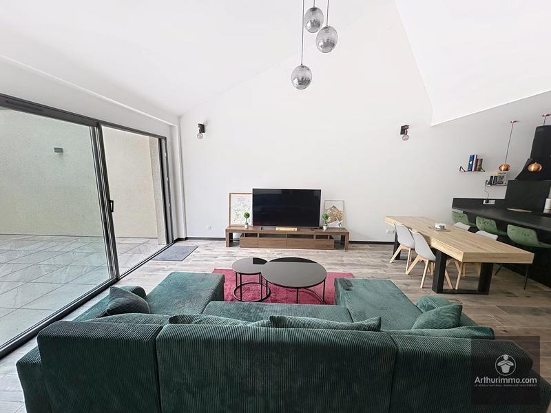 Appartement - 100 m² - 4 pièces