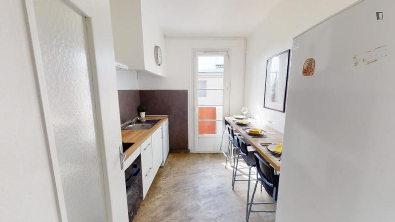 Chambre - 11 m² - 4 pièces