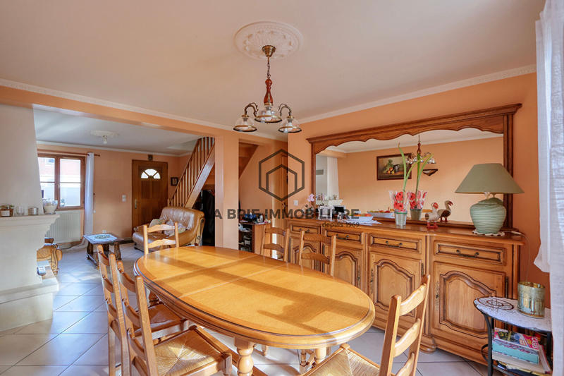 Maison - 90 m² - 5 pièces