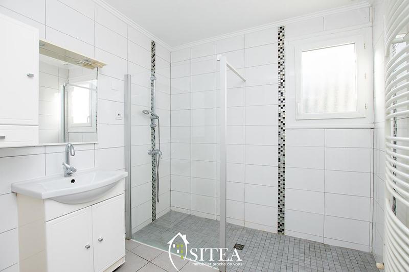 Maison - 257 m² - 10 pièces