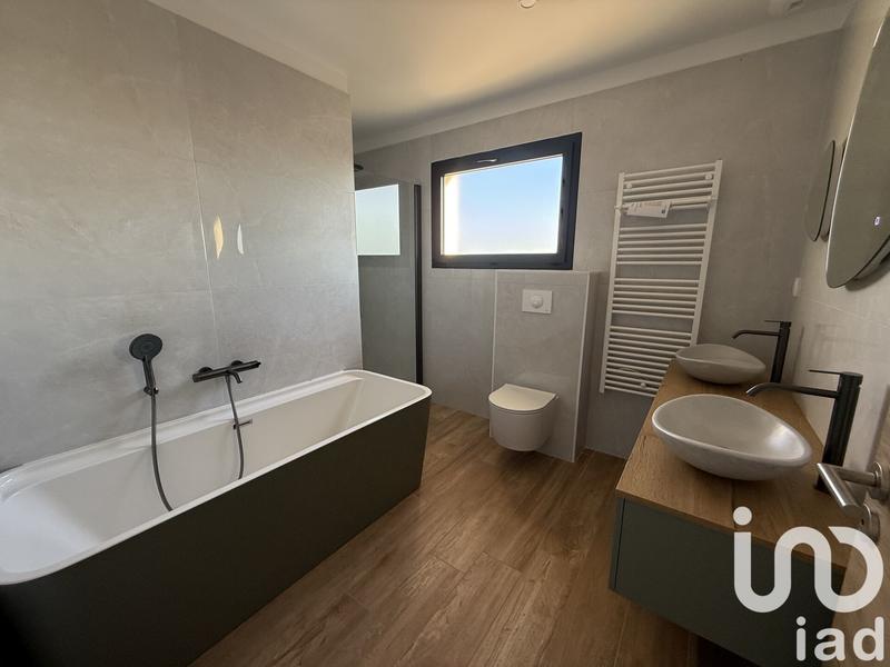 Maison - 140 m² - 5 pièces