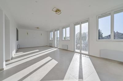 Maison contemporaine - 200 m² - 7 pièces
