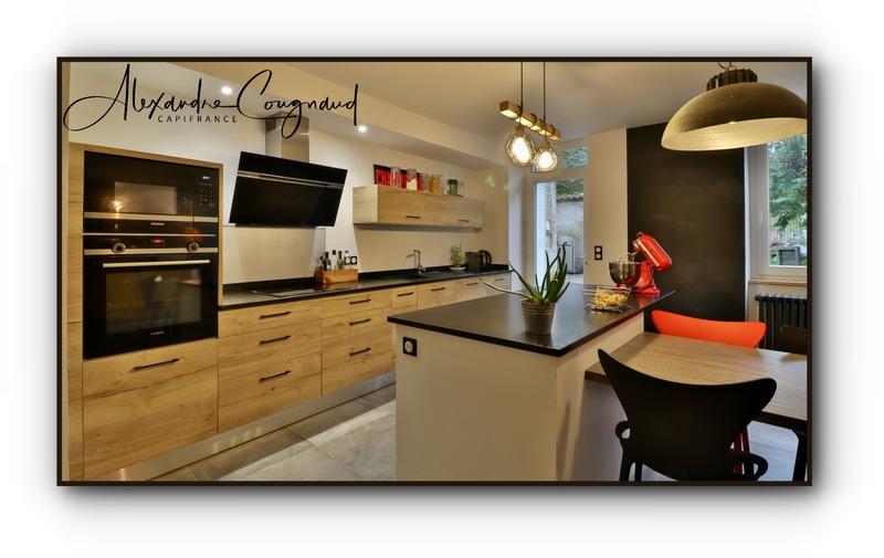 Maison - 307 m² - 9 pièces