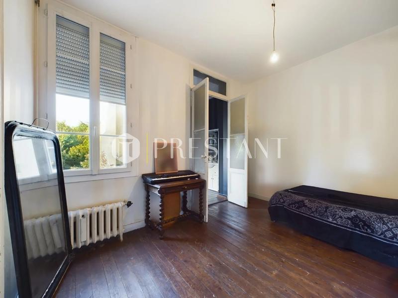 Maison - 207 m² - 7 pièces