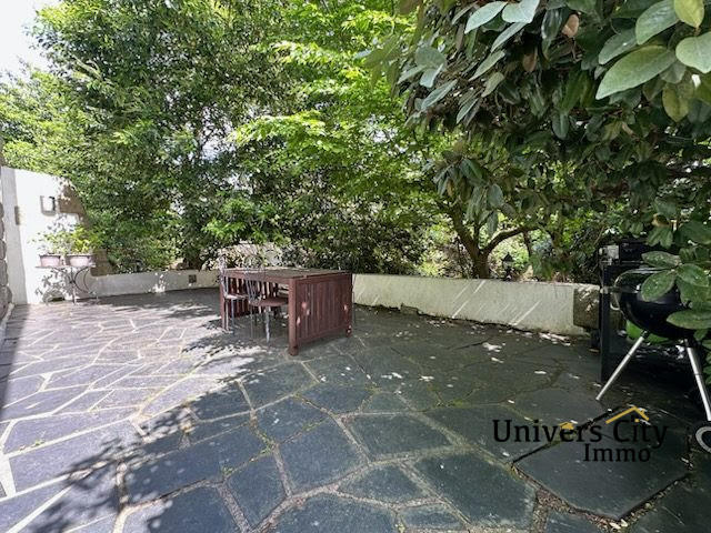 Maison - 172 m² - 7 pièces