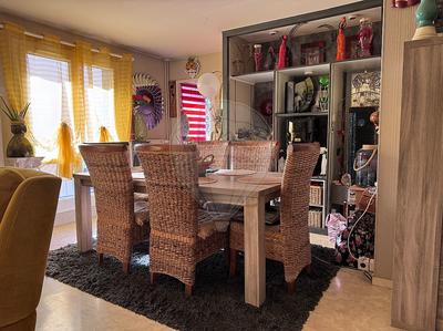 Appartement - 81 m² - 4 pièces