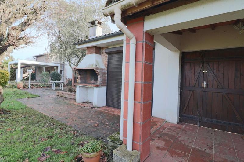 Maison - 335 m² - 10 pièces