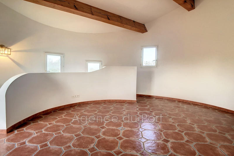 Maison - 188 m² - 4 pièces