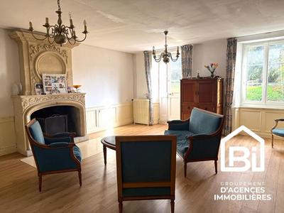 Maison en pierre - 185 m² - 7 pièces