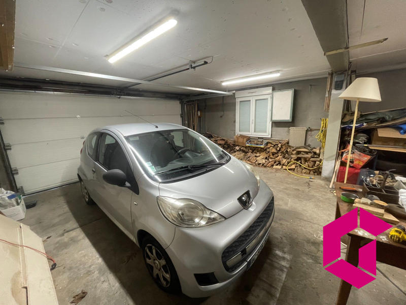 Maison - 182 m² - 8 pièces