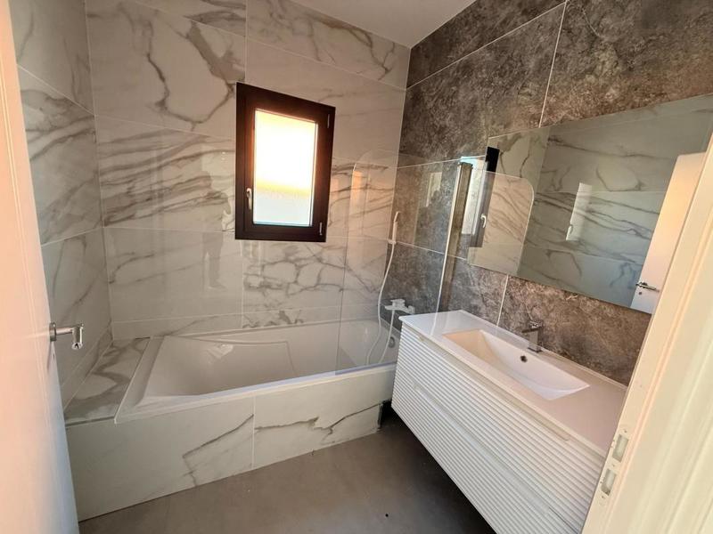 Villa - 104 m² - 4 pièces