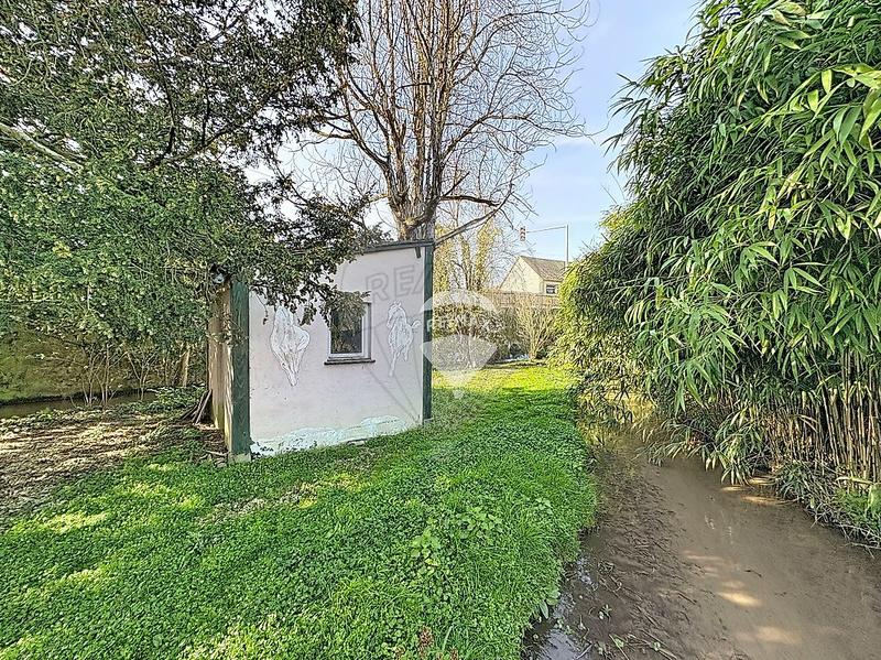 Maison - 246 m² - 8 pièces