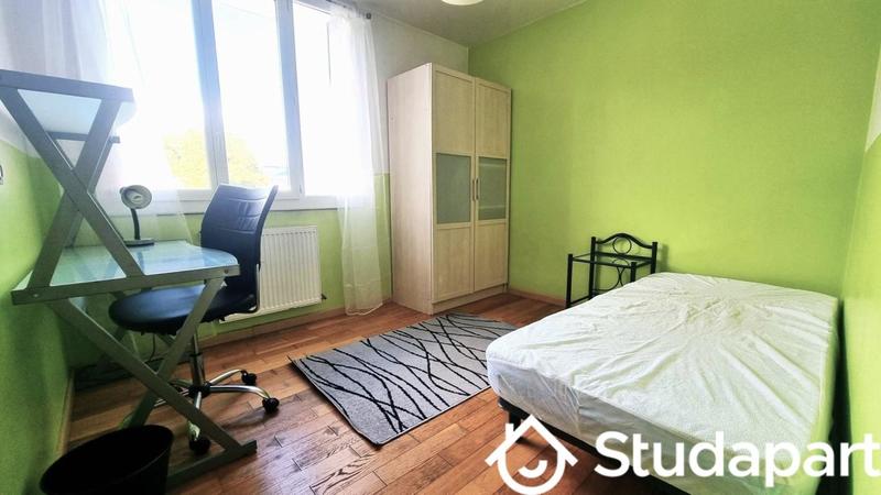 Chambre - 10 m² - 1 pièce