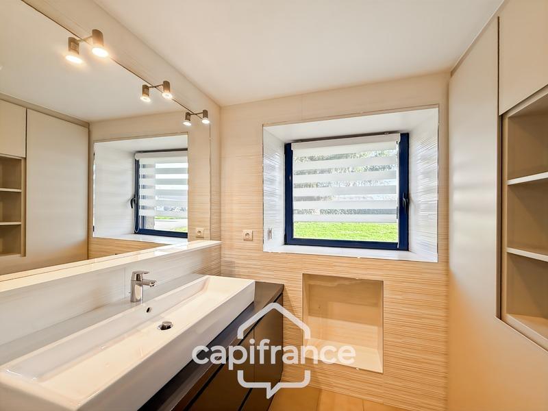 Maison - 298 m² - 10 pièces