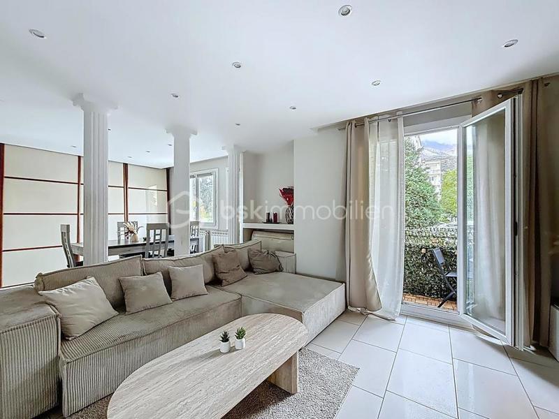 Appartement - 70 m² - 3 pièces