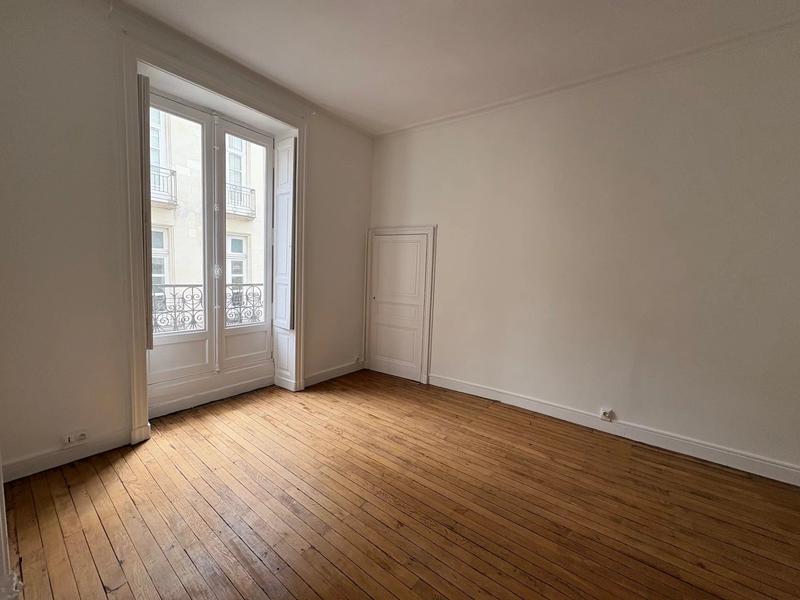 Appartement - 93 m² - 3 pièces