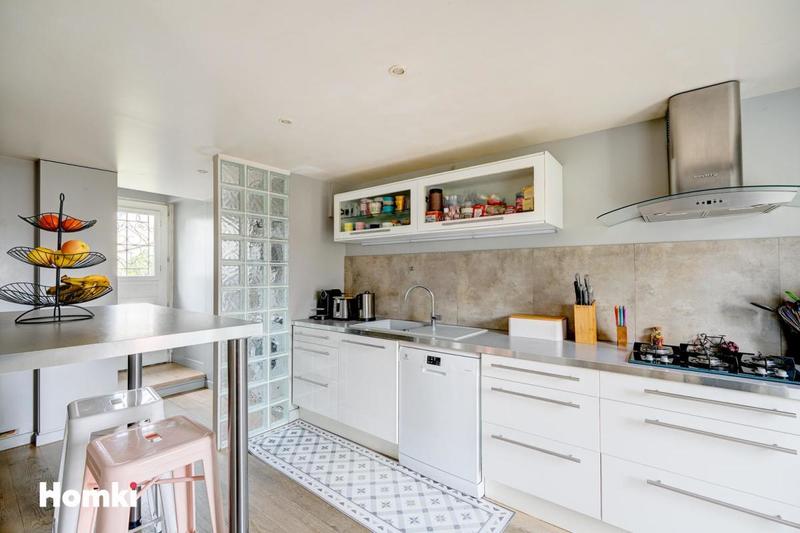 Maison - 181 m² - 6 pièces