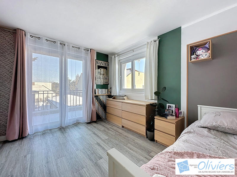 Maison traditionnelle - 140 m² - 6 pièces