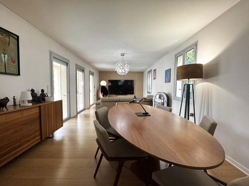 Maison - 404 m² - 8 pièces